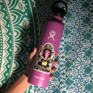 24OZ HYDROFLASK!!!
